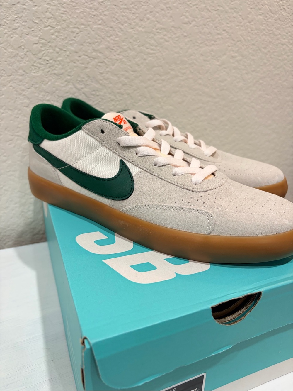 New Nike SB Heritage Vulc Shoes Mens Size 10 White Green Suede Skate shoe